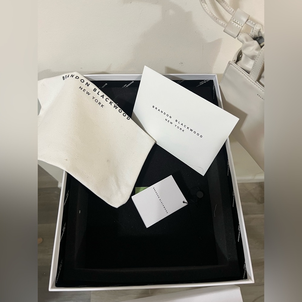 Brandon Blackwood Laura Mini Tote (White) - Picture 10 of 14